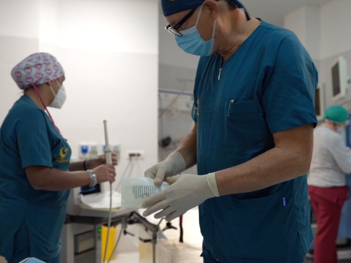 L’équipe di Genesis Day Surgery al lavoro in sala